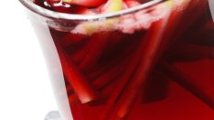 Горещ ябълков коктейл за зимата