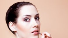 С какво минералният грим превъзхожда традиционния?