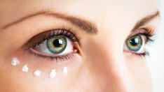 Без бръчки около очите: Кое е важно в грижата?