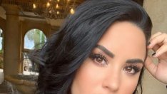 Деми Ловато влезе в клиника