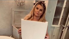 Джесика Симпсън счупи тоалетната