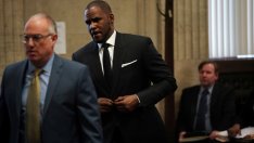 Ар Кели отново в ареста