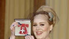 Адел е най-богатият млад музикант на Острова