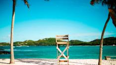 Брайън Адамс иска 30 хиляди долара наем за морска вила