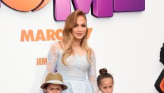 Джей Ло заведе децата си на филмова премиера