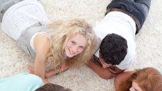 Секси игри за „почерпени“ момичета и момчета