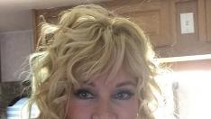 Мелани Грифит защити сбръчканите си крака с още бръчки