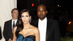 Ким и Кание показаха елегантната покана за сватбата си