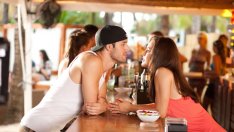 Как да спечелите една жена само с разговор