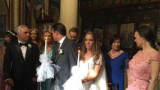 Стоичков омъжи малката щерка, раздаде юмруци на журналисти