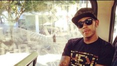 Люис Хамилтън става певец?