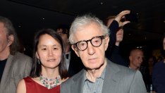 Осиновената дъщеря на Уди Алън го обвини открито в сексуален тормоз