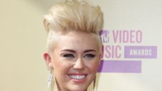 Майли Сайръс иска перфектна сватба като от филмите