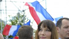 Карла Бруни- Саркози освежи прическата си