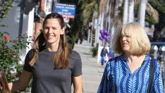 Гарнър би шута на Бен Афлек, но обича свекърва си