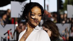 Риана се шири в Австрия в мансарда, достойна за кралици