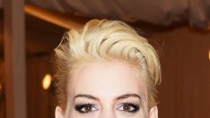 Брюнетката Ан Хатауей стана платинена блондинка