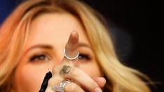 Ели Голдинг бори паник атаки с бокс