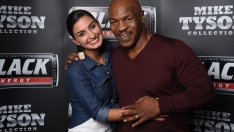 Майк Тайсън си падна по Християна Лоизу, кани я във Вегас