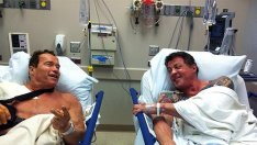 Сталоун и Шварценегер в болница заради травми от снимки (снимка)