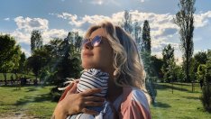 Синът на Поли Генова стана на 1 месец