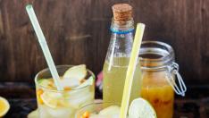 Вода с лимон и мед - за по-свеж ден и още нещо