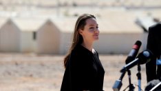 Политическата амбиция на Джоли развалила отношенията ѝ с Пит