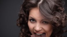 Почитателите на шоколада са по-слаби