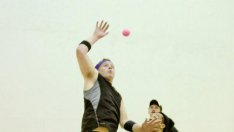 1 топка, 4 маси, 4 играча = нов спортен хит за лято 2012