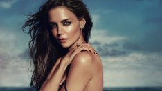 Кейти Холмс се съблече за реклама на бижута