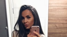 Трик: Алисия поддържа кожата си с лед