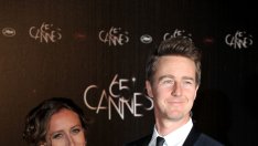 Едуард Нортън се е оженил тайно за майката на сина си