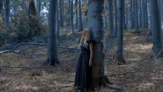 Емилия се завърна, посвети песен на Феди