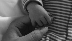 Роузи дари Джейсън Стейтъм с момче