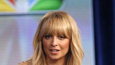 Никол Ричи ще учи Джесика Симпсън на майчинството