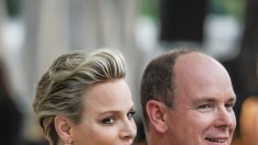 Принц Албер e горд с жена си, но бебе няма