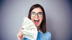 Зодиите, които трудно управляват парите си