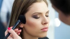 Лесни техники да подчертаем скулите