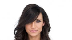 Как да запазите тъмния цвят на косата си