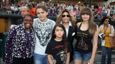 Какъв е биологичният произход на децата на Майкъл Джексън ?