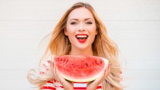 5 сезонни плода за сияйна кожа