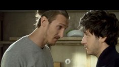 Слав разкрива истината за татуировките пред Роки и Мая