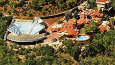 Най-скъпата къща в света: Влезте в дома на Пиер Карден