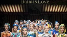 Туристките на Dolce & Gabbana в Италия