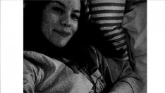 Лив Тайлър показа голото си бременно коремче