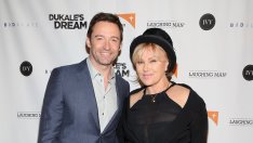 Съпругата на Хю Джакман му забрани да се снима с Джоли