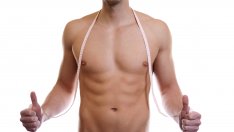 Много мъже се срамуват от тялото си и правят секс на тъмно