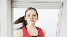 Ходенето под наклон оформя по-добре дупето