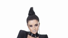 Антонина се събра с травестити