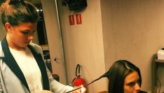 Нова мода за коса: Горене със свещ